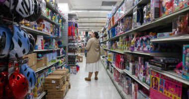 U.S. stock futures inch higher ahead of inflation reports this week