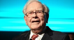 Warren Buffett scooped up 5 million shares of UnitedHealth, regulatory filings show