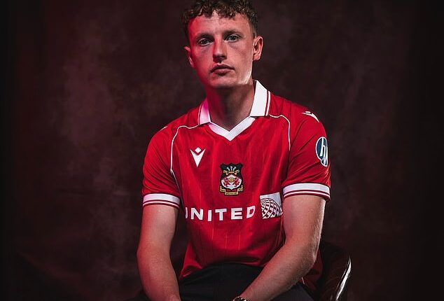 Wrexham have confirmed the signing of Nathan Broadhead from Ipswich on a four-year deal