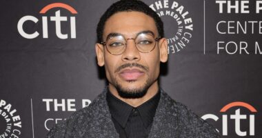 Social Media Users Are Droppin Questions After Aaron Pierre Shared Glimpse Of His Sonshine (PHOTOS)