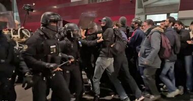 A 'Black Thursday' of strikes and street protests was announced, following last week's 'Block Everything' campaign