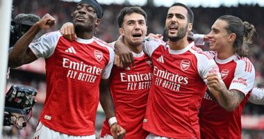 Arsenal swarmed all over Nottingham Forest like wasps as they hit them for three on Saturday