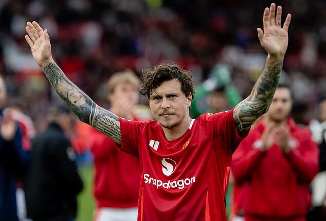 Aston Villa are in talks to sign former Manchester United defender Victor Lindelof