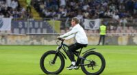 Ralf Rangnick surprised supporters on Tuesday night when he rode a bike across the pitch before Austria's World Cup qualifier