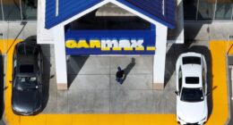 CarMax sees unexpected drop in used-car sales even at lower prices, and the stock dives
