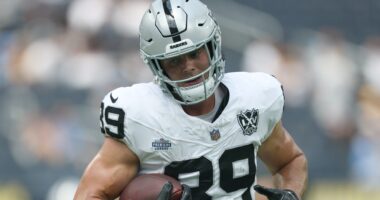 Commanders Coach Has Strong Words for Raiders' Brock Bowers