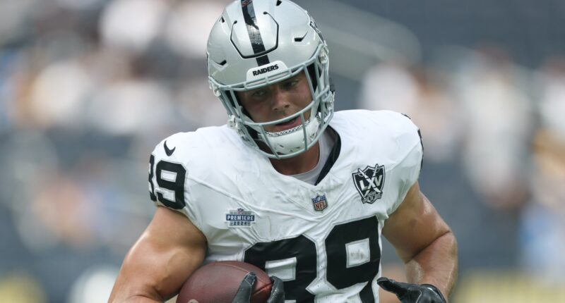 Commanders Coach Has Strong Words for Raiders' Brock Bowers