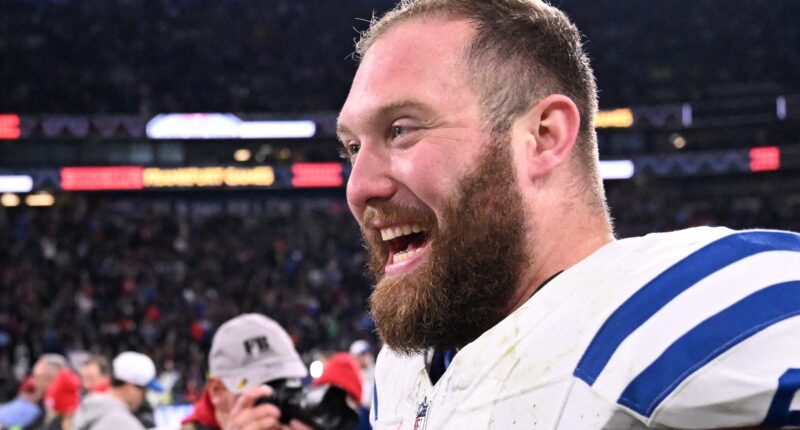 Cowboys Make Veteran Signing After Cooper Beebe Injury