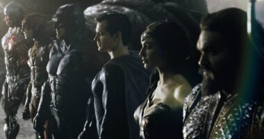DC’s New Absolute Justice League Origin Is A Giant Mistake