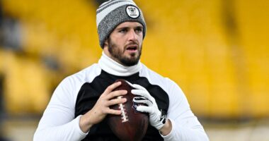 Derek Carr Issues Eye-Opening Words on Raiders Run Game