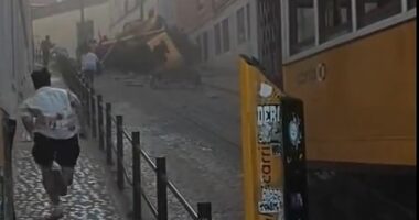 Horrifying footage captured the chaotic scenes just moments after Lisbon's famous Gloria Funicular derailed on Wednesday