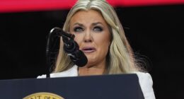 Erika Kirk delivered a heartwrenching eulogy in front of 200,000 mourners at Arizona 's State Farm Stadium on Sunday afternoon