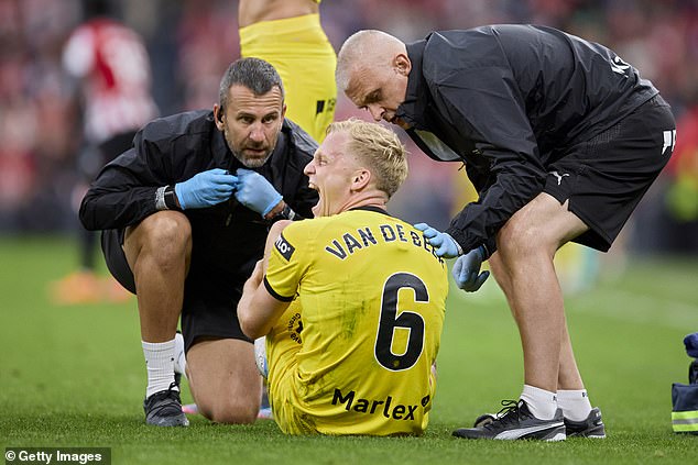 Donny van de Beek suffered what looked to be a 'serious' injury for Girona on Tuesday