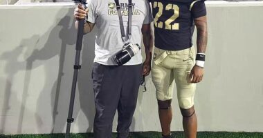 Army football player Larry Pickett Jr. is being hailed after pulling a man from a burning car