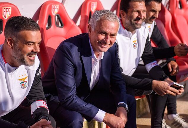 Jose Mourinho has had a hero's return at Portuguese side Benfica - 25 years after finishing his last stint in the dugout