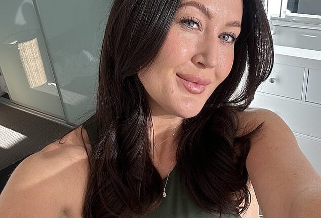 There are two types of beauty ritualists: those who slather on lotions from head to toe (me!), and those who stop at the collarbone and wonder why their knees look neglected. Our faces get the full 10-step treatment, but our bodies often miss out