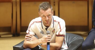 Jamie Vardy snapped at a reporter during his official unveiling as a Cremonese player
