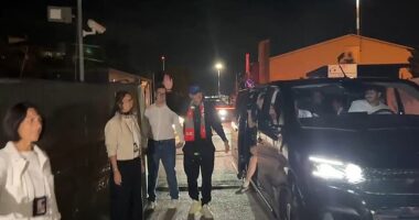 Jamie Vardy has touched down in Italy ahead of a surprise move to Serie A side Cremonese