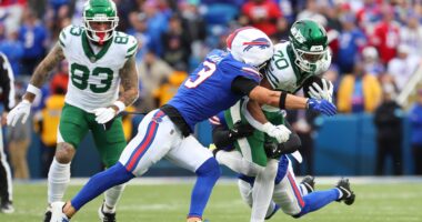 Jets' Breece Hall Makes Feelings Clear on Bills' Ed Oliver Injury