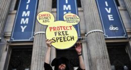 Jimmy Kimmel supporters who pushed for Disney boycott take victory lap over his return to ABC