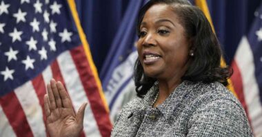 Judge rules Lisa Cook can stay at the Fed. She’ll vote at this month’s rate-setting meeting.