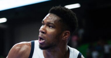 Knicks Trade Proposal Lands Giannis Antetokounmpo - Keeping Core Together