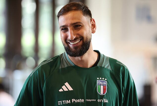 Manchester City have signed Paris Saint-Germain goalkeeper Gianluigi Donnarumma on a five-year contract for £26m