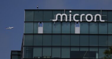 Micron’s stock is heading for its best winning streak since 2019. Here’s why.