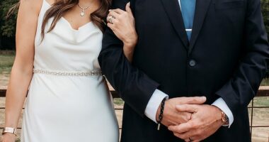 Modern Family alum Eric Stonestreet, 54, tied the knot to his longtime girlfriend Lindsay Schweitzer, sharing the news in an Instagram post on Tuesday
