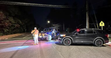 New Hampshire police say multiple gunshot victims at country club. 1 suspect in custody