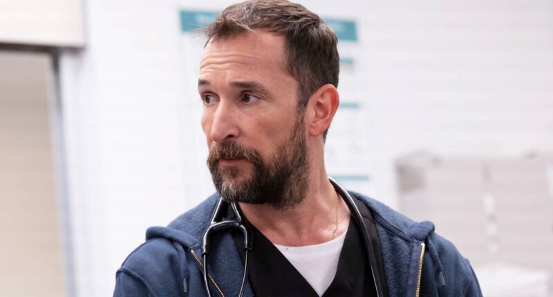 Noah Wyle Wins Best Actor in a Drama Series