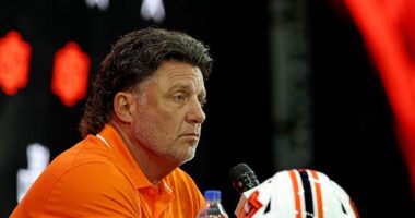 Celebrity Net Worth logo