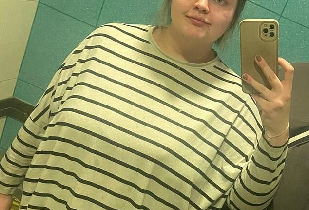 Ellie Jeffries before she lost 12 stone with a gastric sleeve and underwent skin removal surgery
