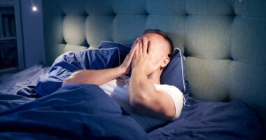 People with insomnia more likely to develop dementia later in life, study finds