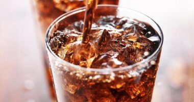 Study finds new health risk linked to aspartame and saccharin