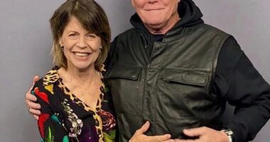 Terminator 2: Judgment Day stars Linda Hamilton and Robert Patrick drove fans wild as they had a surprise reunion this week