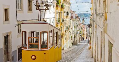 At least 20 people have been hurt after Lisbon's famous Gloria Funicular derailed. (Stock image of Lisbon's Gloria funicular)