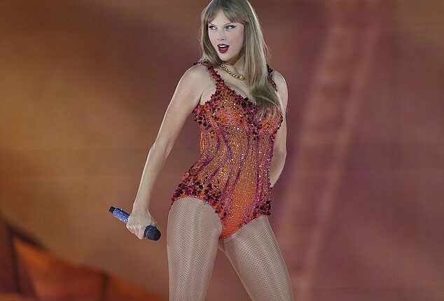 Taylor Swift's great-great grandfather Charles Carmine Antonio Baldi has been honoured with a plaque in his hometown of Castelnuovo Cilento, Italy