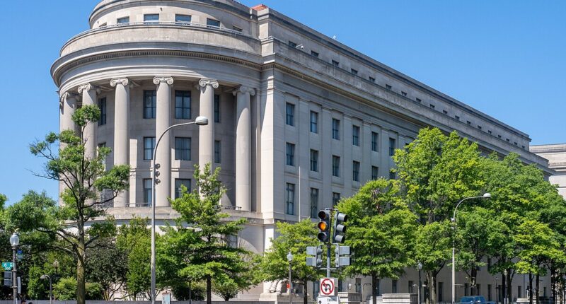Trump Scores SCOTUS Win In Bid To Fire FTC Member