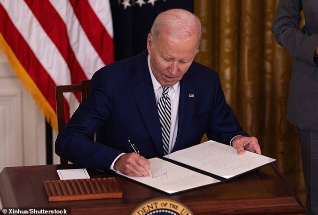 Donald Trump has revealed that Joe Biden's White House portrait is going to feature the Democrat's infamous autopen which is currently subject to an investigation
