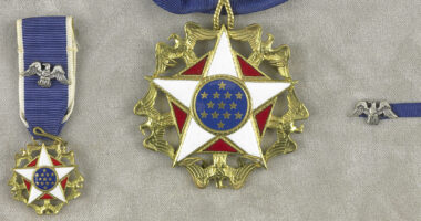 Trump to Honor Ben Carson with Presidential Medal of Freedom.