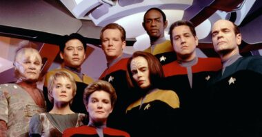 Voyager Comics That Live Up To the Iconic Series