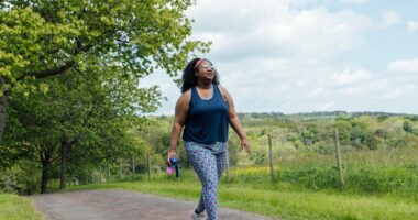 Walking over 100 minutes a day can reduce long-term back pain, research says