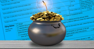Want to invest in gold? Here’s how to plan for — or even avoid — the potential tax headaches