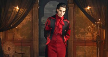 Who Isaac Night Is In Wednesday & How He Connects To Thing