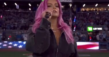 Bebe Rexha 's rendition of The Star-Spangled Banner got mixed reviews on Saturday