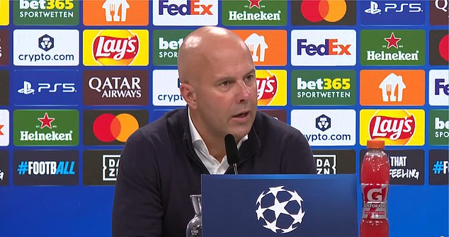 El entrenador del Liverpool, Arne Slot, ha sido criticado por revelar uno de los mayores problemas de su equipo tras la victoria por 5-1 del miércoles contra el Eintracht Fráncfort