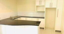 A $500-a-week rental listing in Brisbane comes with one very bizarre rule that tenants must follow