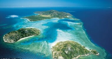 An excursion to Lizard Island ended in tragedy with the death of an elderly tourist on Saturday