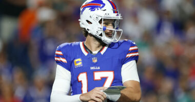 Bills Pushed to Trade For All-Pro ‘Field Stretcher’ WR